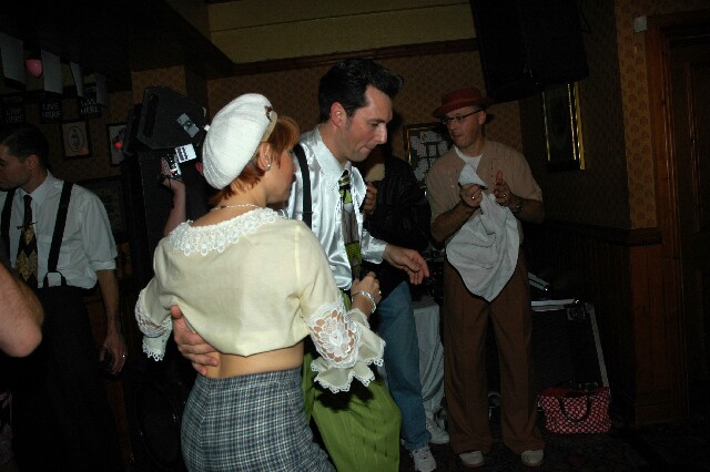 min 2005 11 27 riot 333